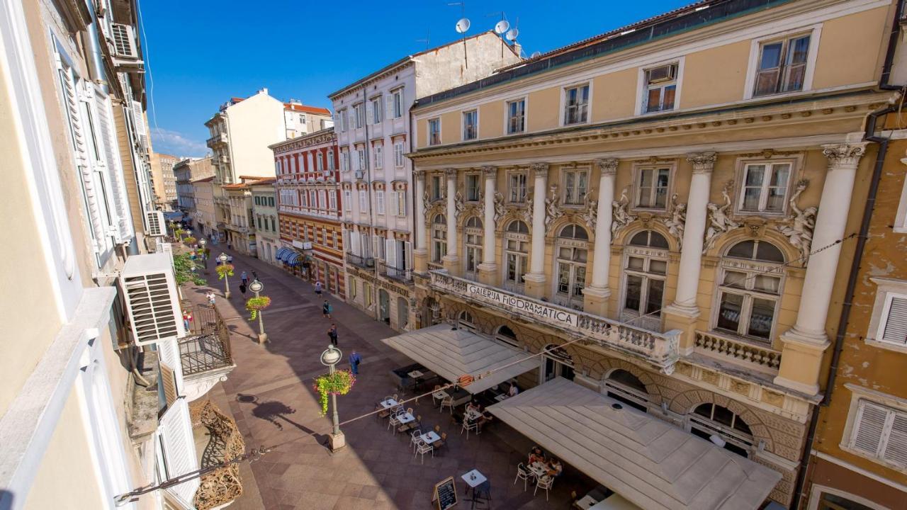 Main Square - Lloyd Apartment Fiume Kültér fotó