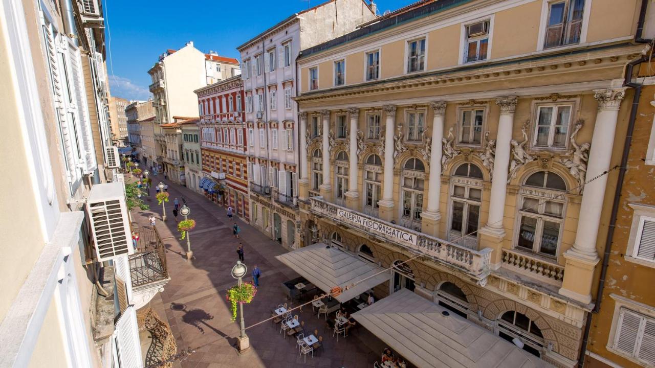 Main Square - Lloyd Apartment Fiume Kültér fotó